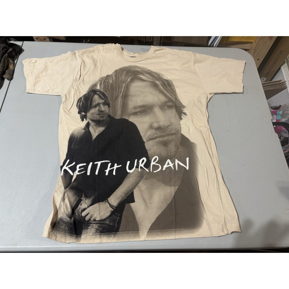 Keith Urban Defying Gravity Tour‎ All Over Print T-shirt (Size L) Control
